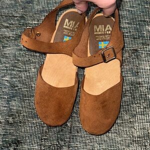 MIA Chestnut Suede Swedish-Made Clogs Sandals